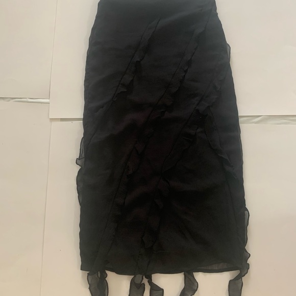 NWOT frilly black midi skirt - Picture 3 of 7